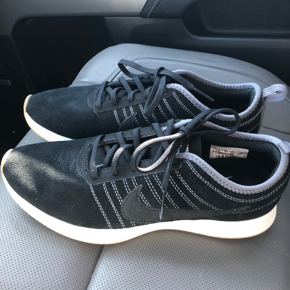 Nike dual tone racer